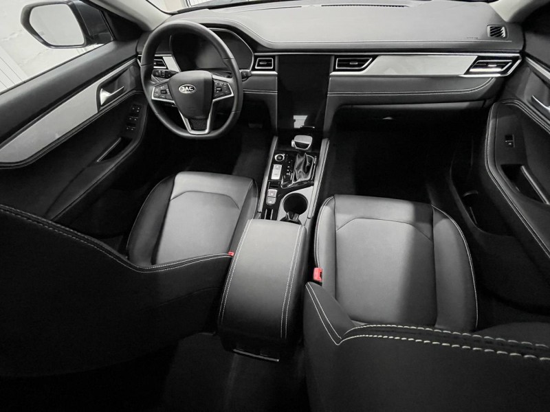 JAC J7